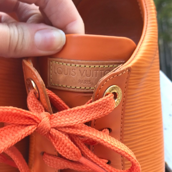 LOUIS VUITTON authentic sneakers great condition - Picture 3 of 4